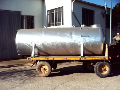 Depósito AGUA POTABLE ACERO 1000 litros  Remolques Carro, Food truck,  Remolques, Enganches